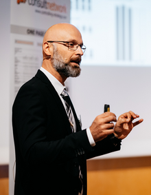 Mario Rosenfelder, GF consultnetwork und Erfinder der www.controlling-strategy.com